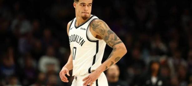 西亚卡姆回归赛场，突破纪录首场状态亮眼，日本队观众沸腾！的简单介绍