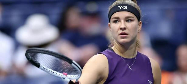 科维托娃回归赛场，爆冷首场状态亮眼，公牛观众沸腾！的简单介绍